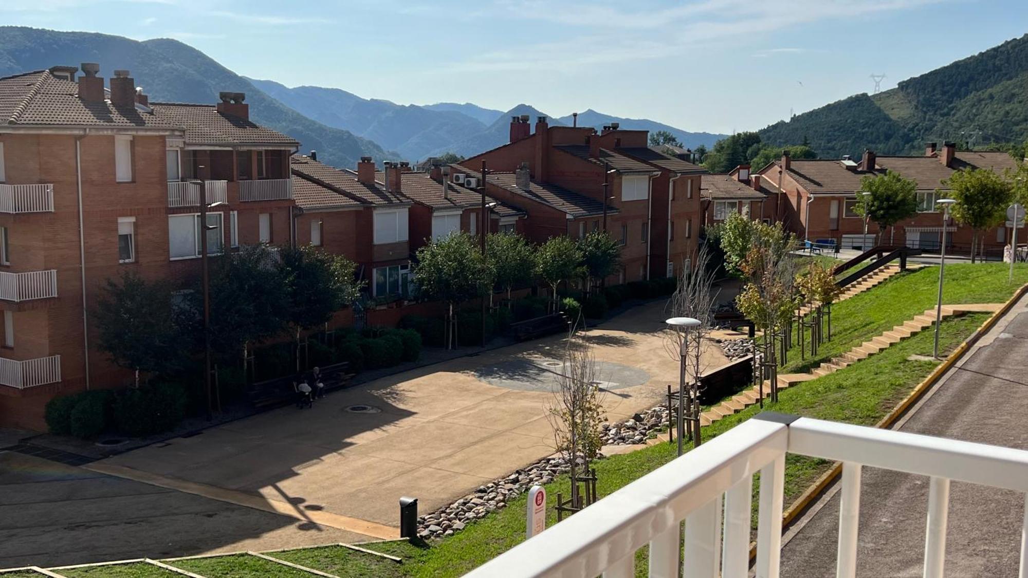 Reformat Al Bergueda 6p Apartment
